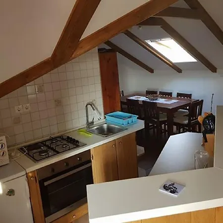 Apartman With Parking Space Rukavac, - 23763 Vis